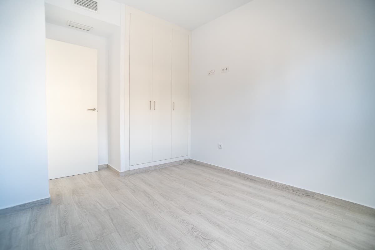 3 bed Middle Floor Apartment in Orihuela Costa - 11