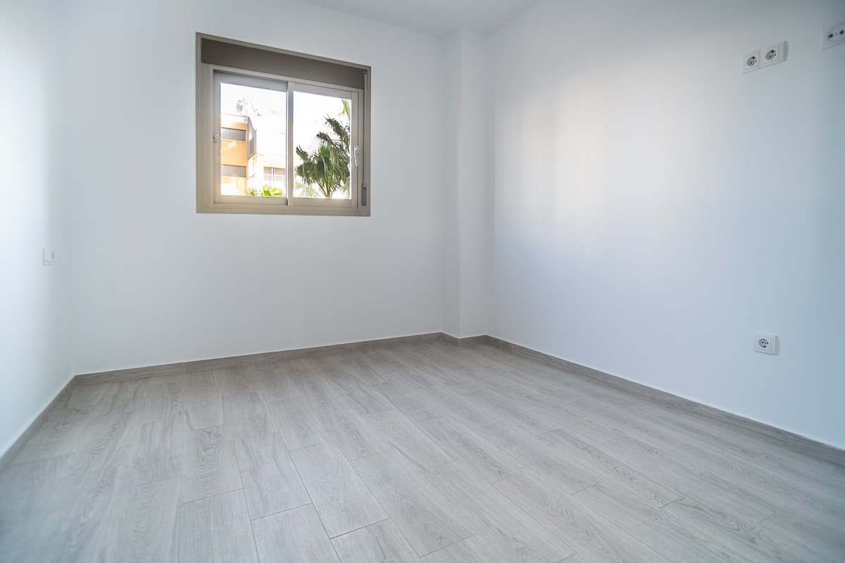 3 bed Middle Floor Apartment in Orihuela Costa - 13