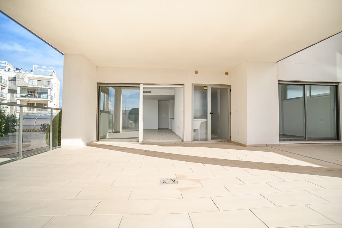 3 bed Middle Floor Apartment in Orihuela Costa - 24