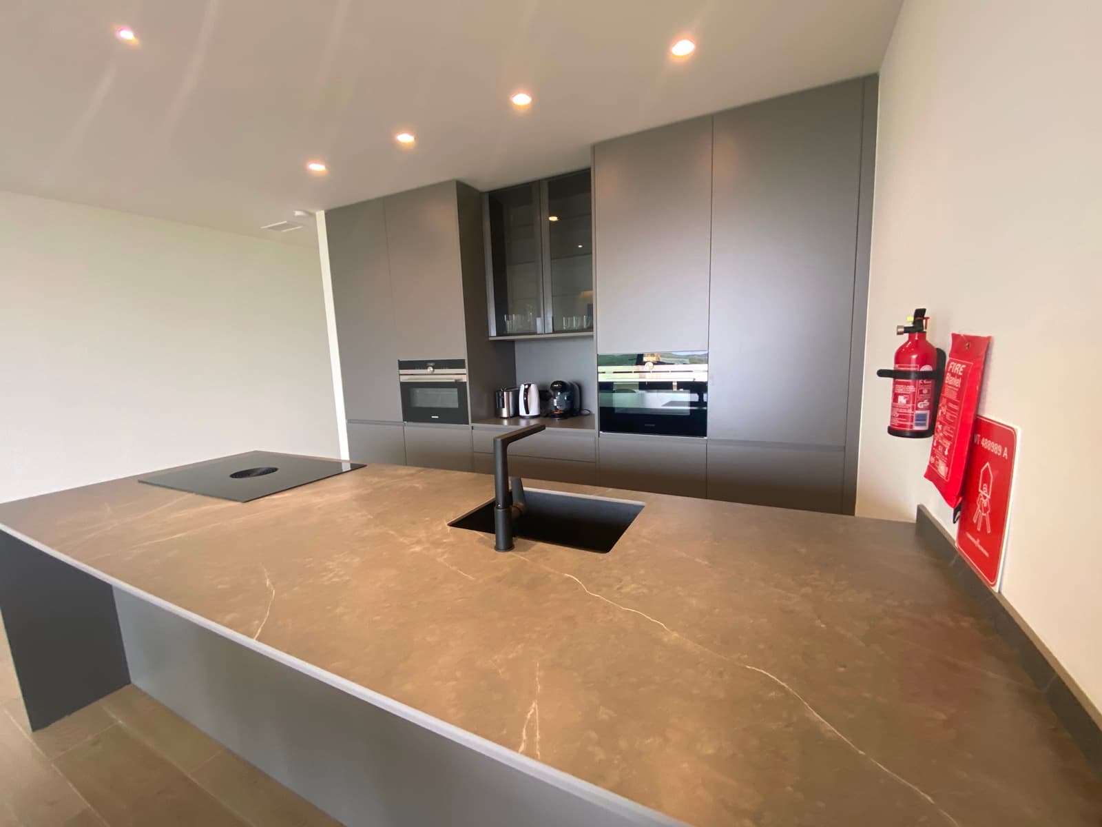 Apartamento Planta Media de 2 dormitorios en Las Colinas Golf - 16