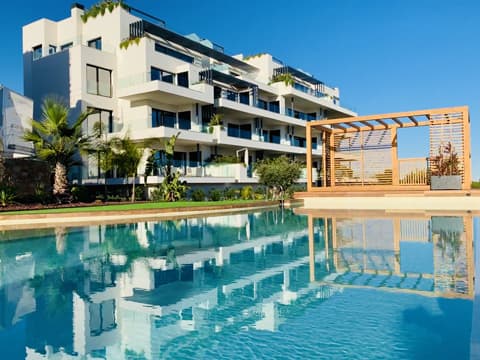 Apartamento Planta Media de 2 dormitorios en Las Colinas Golf - 1