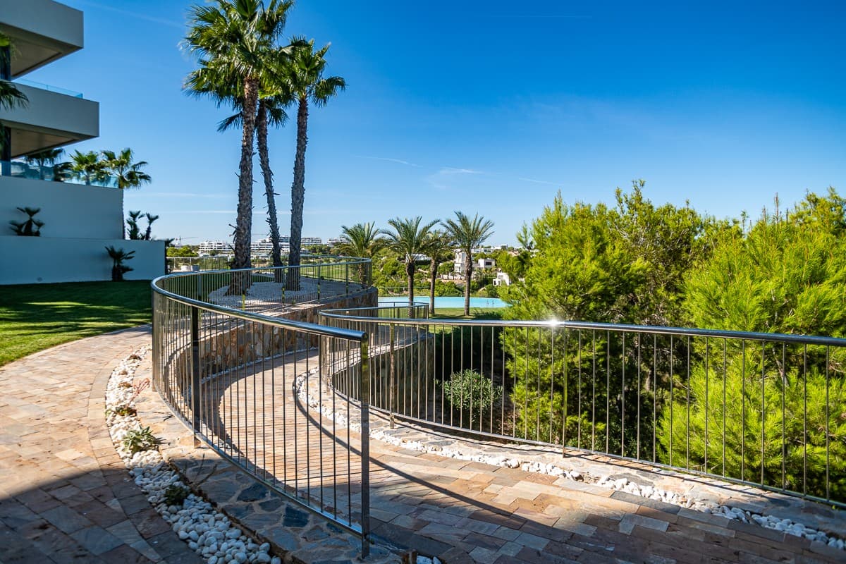 Apartamento Planta Media de 3 dormitorios en Las Colinas Golf - 49