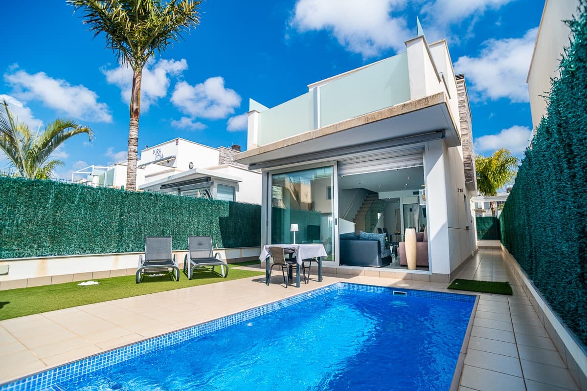 Villa - Chalet de 3 dormitorios en San Pedro del Pinatar - 1