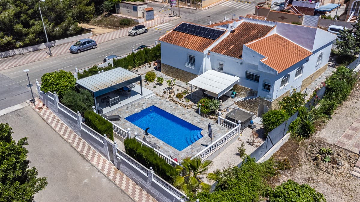 3 bed Detached Villa in La Marina - 1