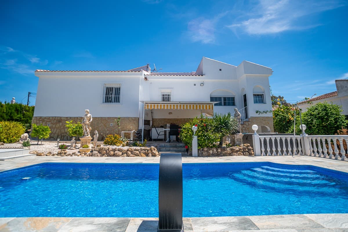 3 bed Detached Villa in La Marina - 2