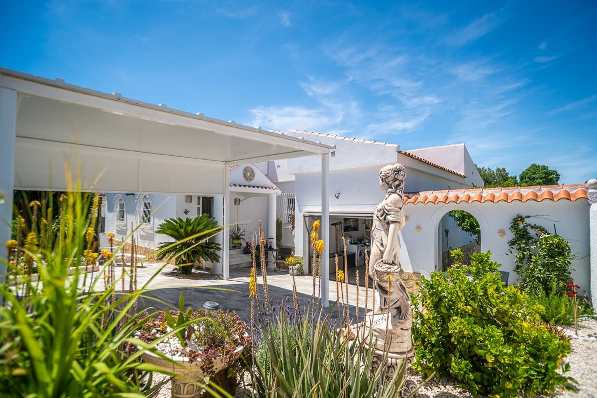 3 bed Detached Villa in La Marina - 33