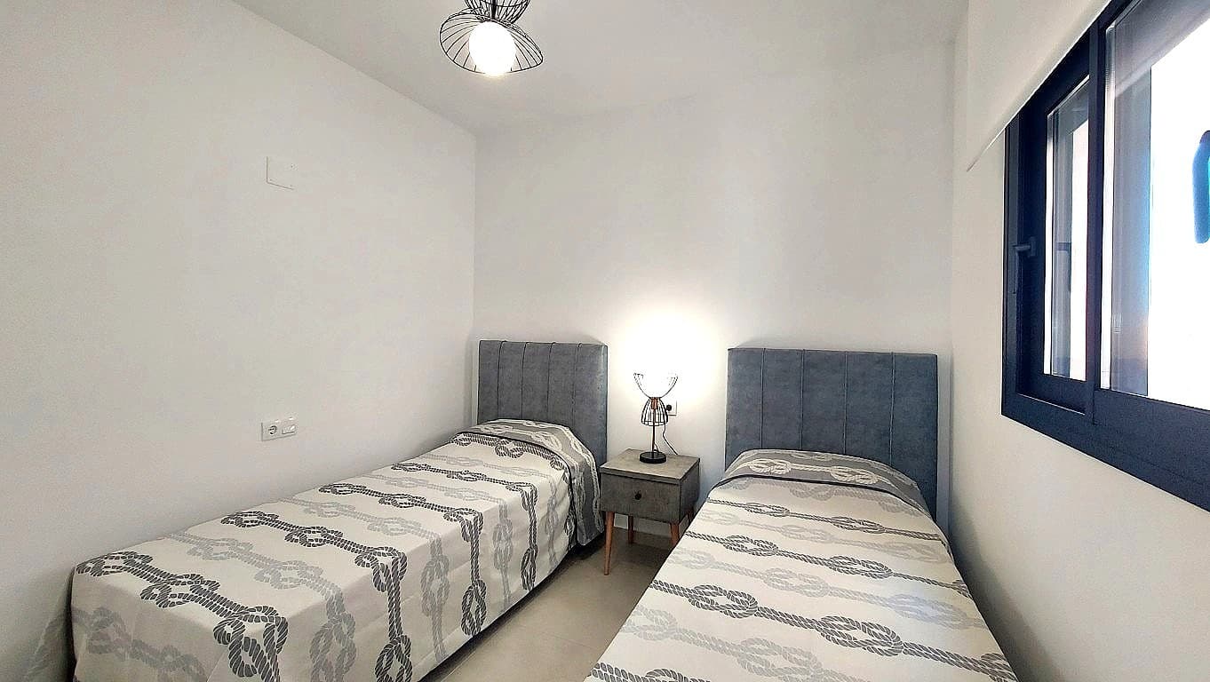 Tussenverdieping Appartement met 2 slaapkamers in Orihuela Costa - 13