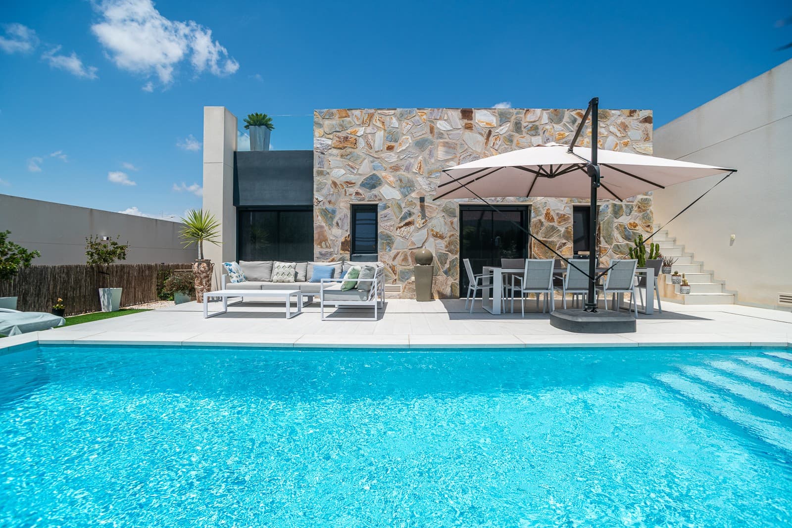 Villa - Chalet de 3 dormitorios en Algorfa - 28