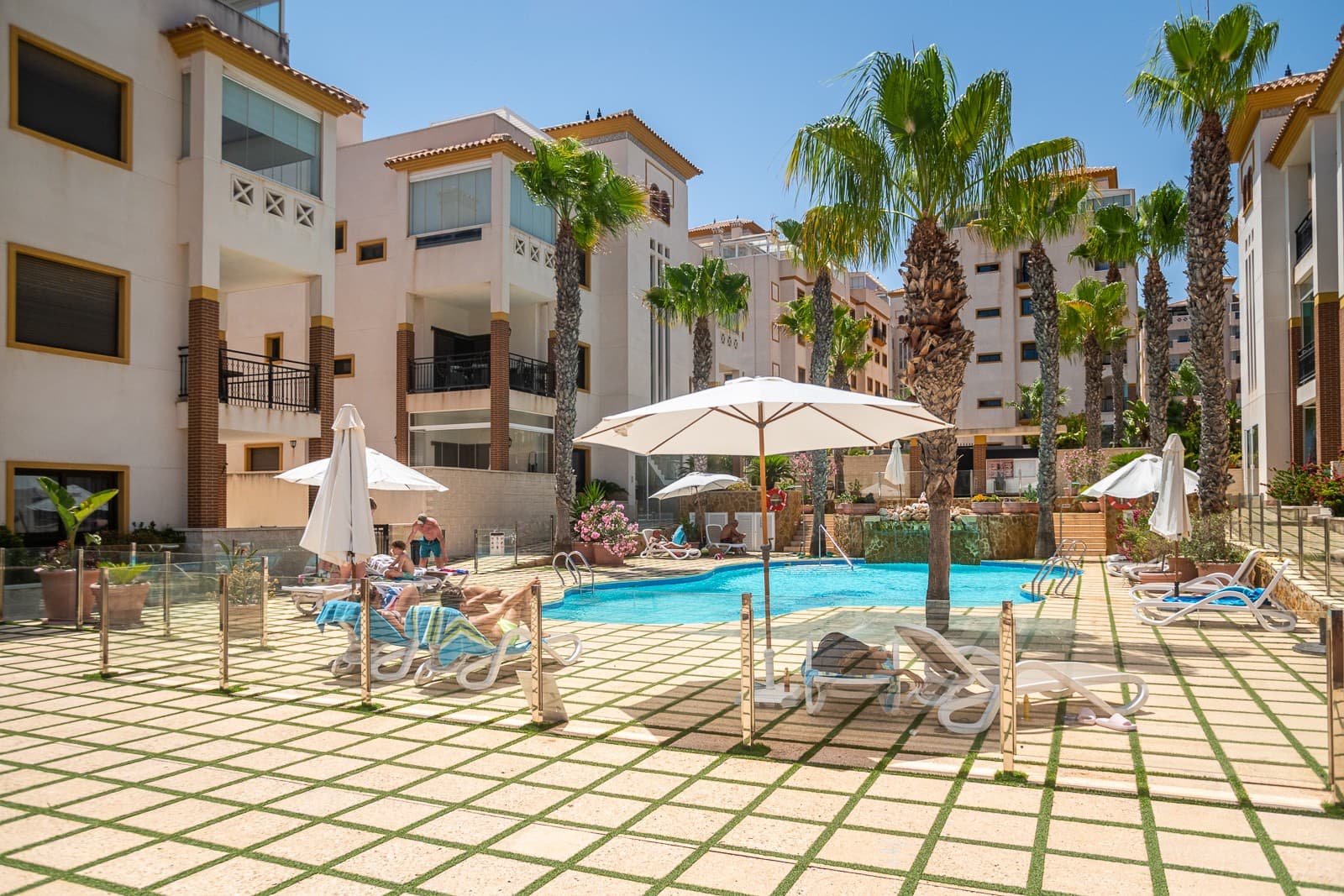 2 bed Middle Floor Apartment in Guardamar del Segura - 18
