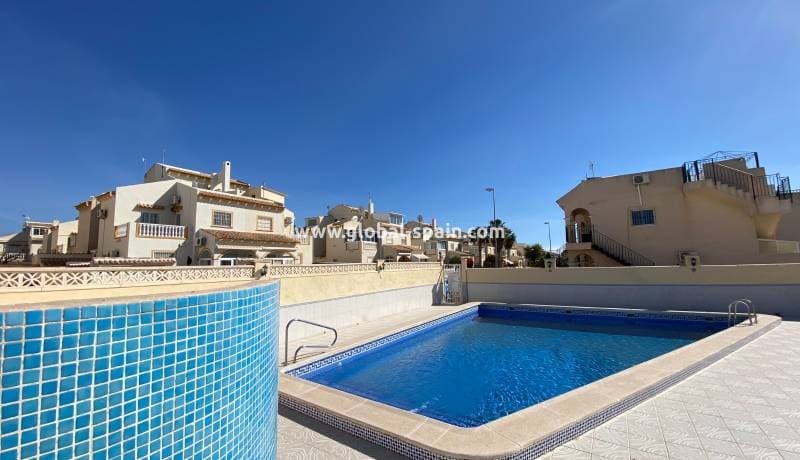 Tussenverdieping Appartement met 2 slaapkamers in Orihuela Costa - 33