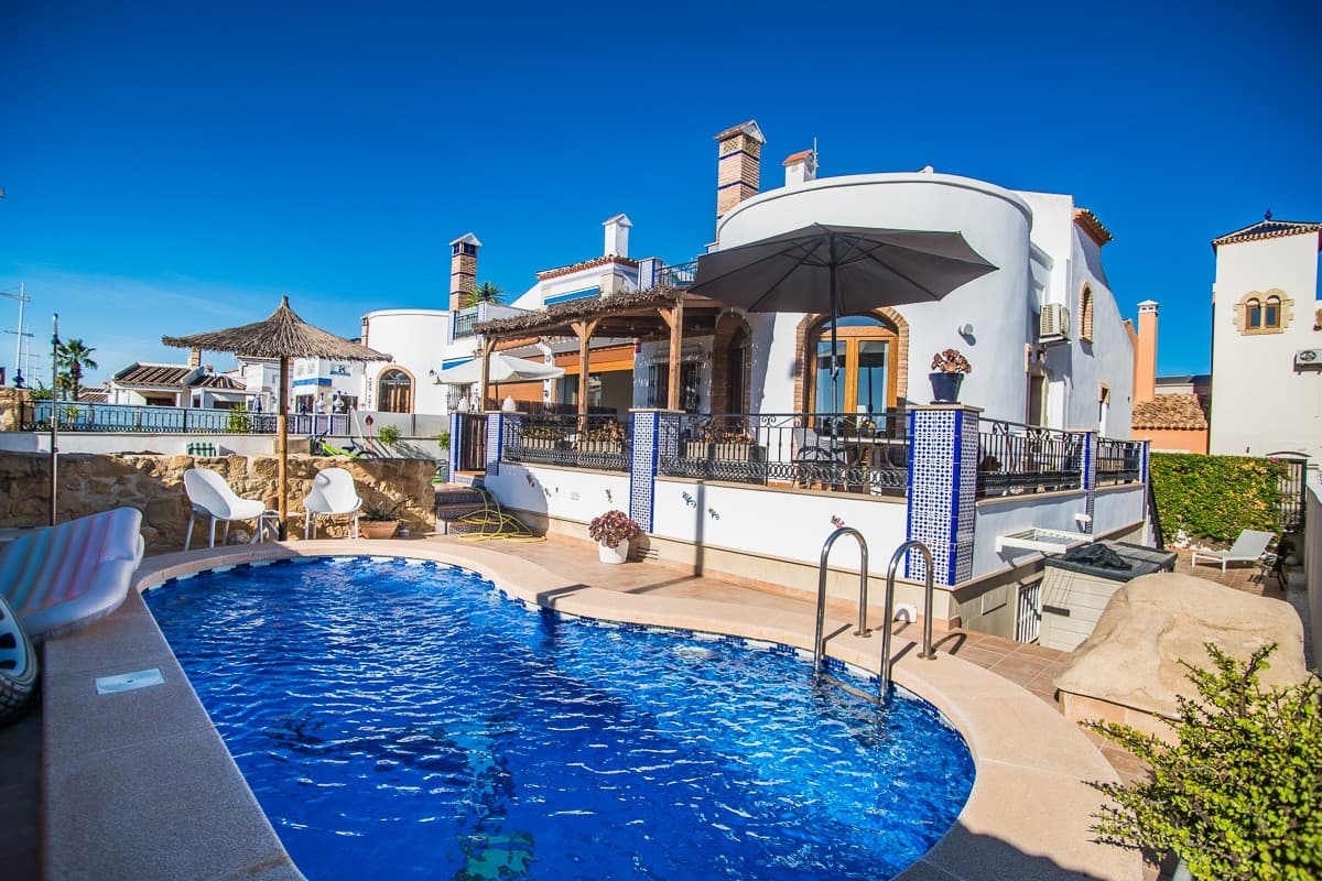 Villa - Chalet de 3 dormitorios en Algorfa - 1