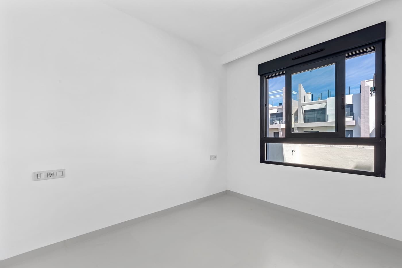 Apartamento Planta Media de 2 dormitorios en San Miguel de Salinas - 12
