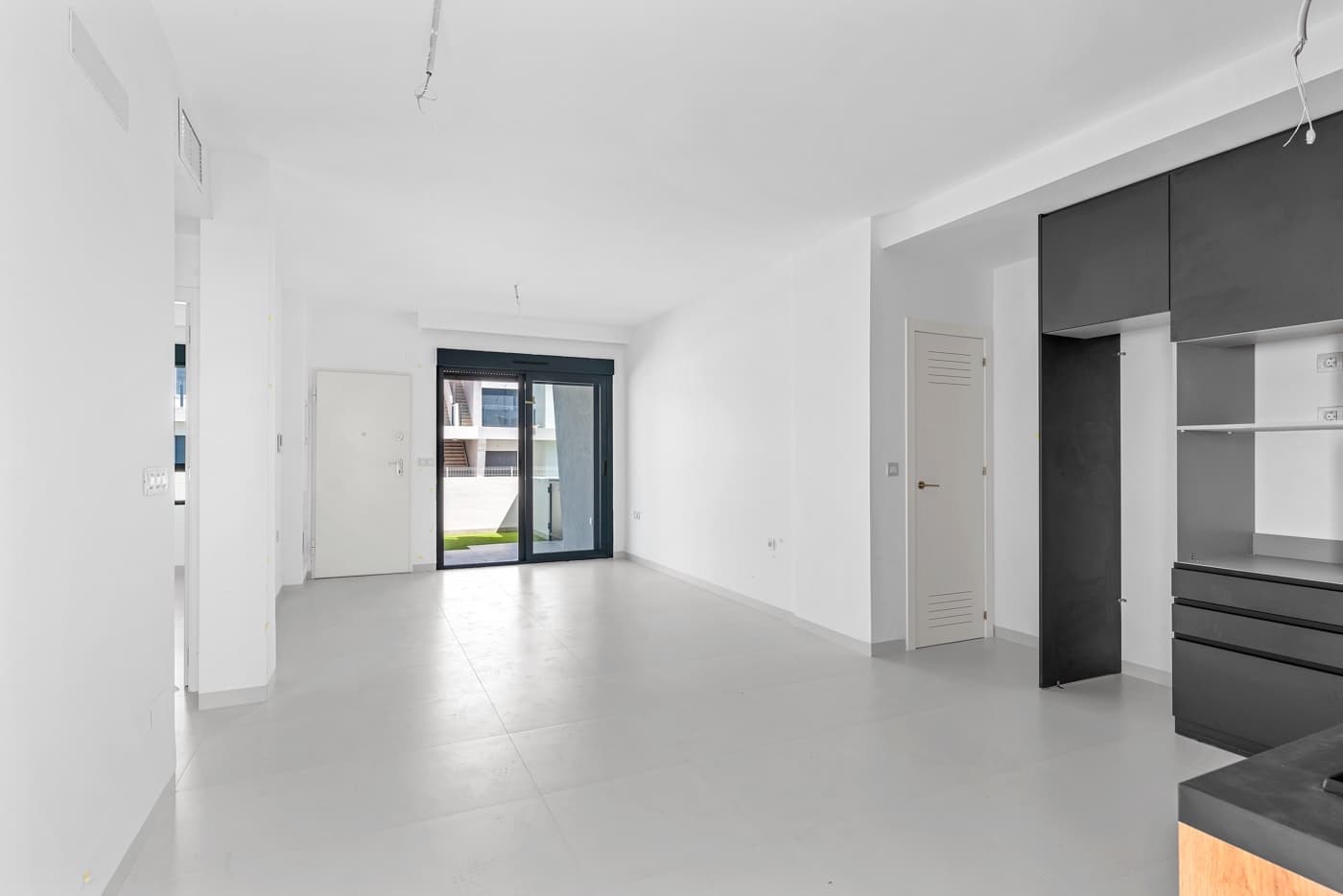 Apartamento Planta Media de 2 dormitorios en San Miguel de Salinas - 9