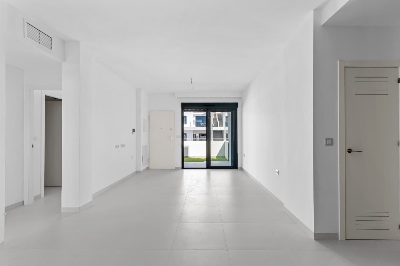 Apartamento Planta Media de 2 dormitorios en San Miguel de Salinas - 10