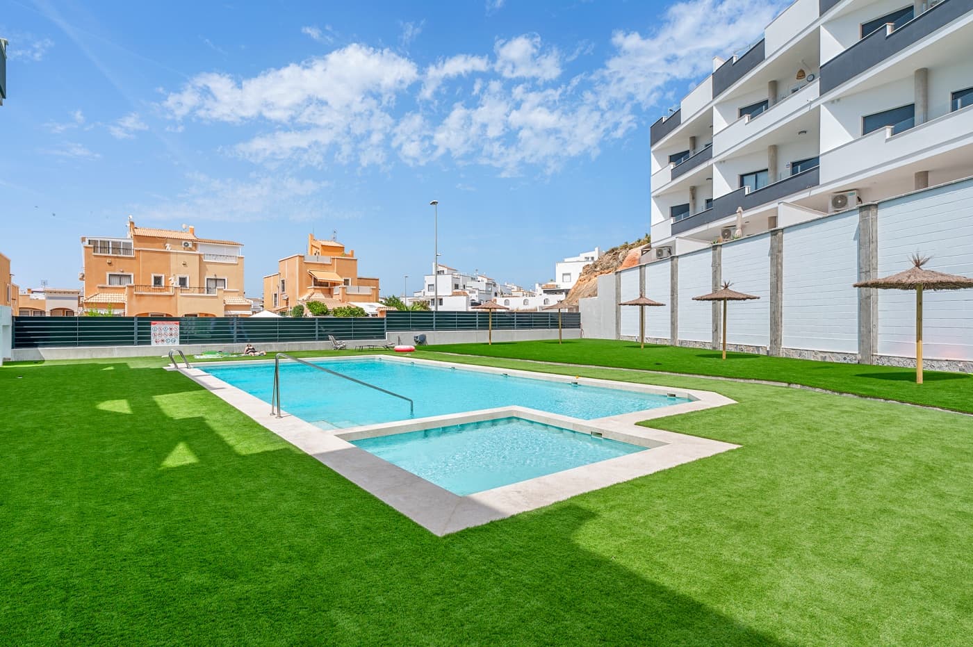 2 bed Middle Floor Apartment in Orihuela - 3