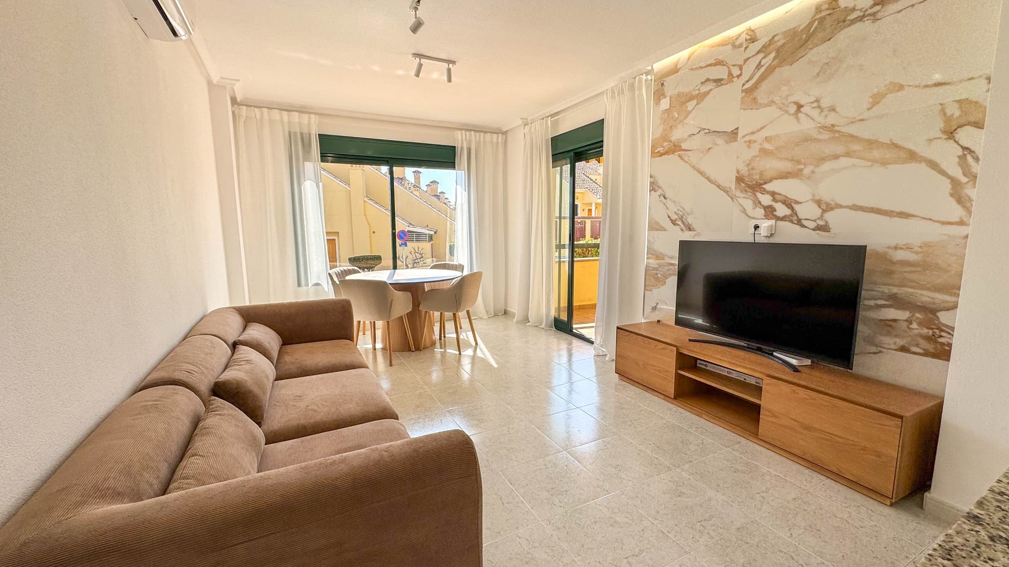 Tussenverdieping Appartement met 2 slaapkamers in Orihuela Costa - 1