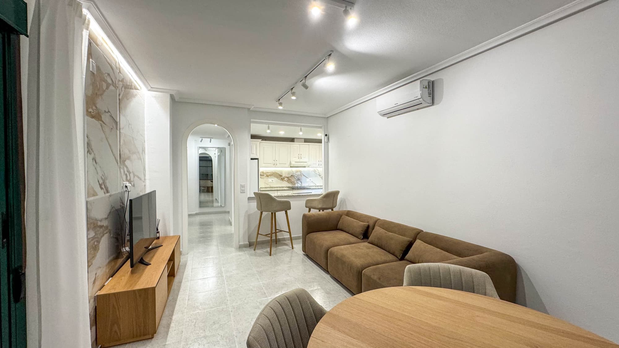 Tussenverdieping Appartement met 2 slaapkamers in Orihuela Costa - 7
