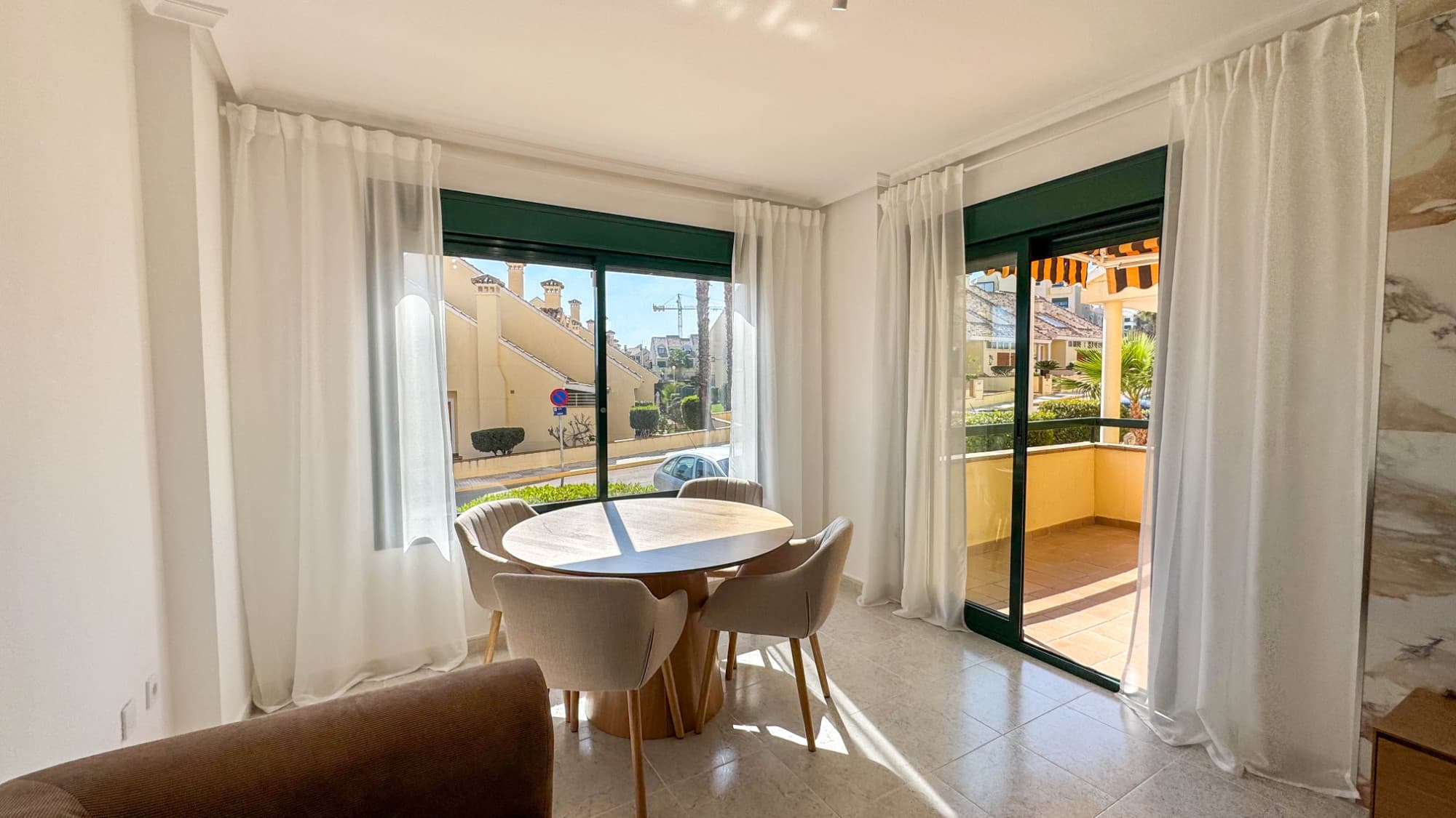 Tussenverdieping Appartement met 2 slaapkamers in Orihuela Costa - 2