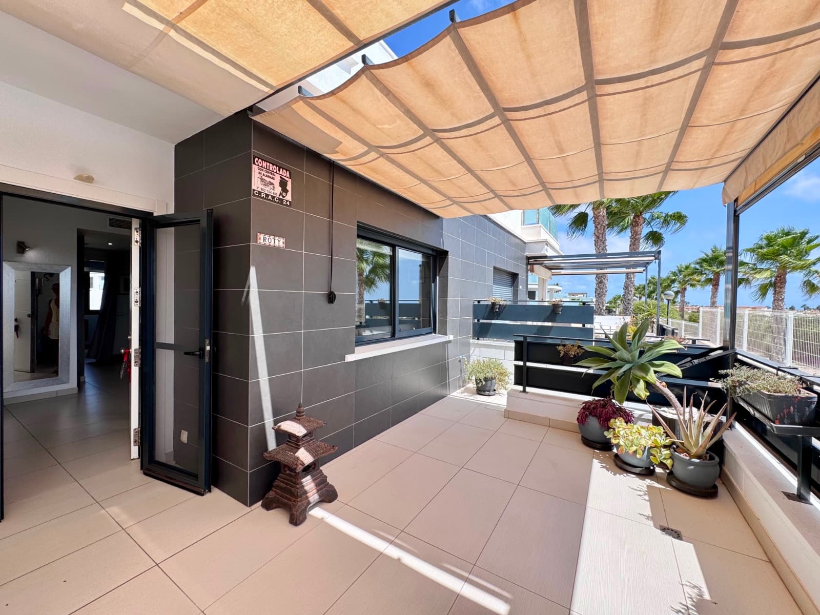 3 bed Townhouse in Cabo Roig - 46