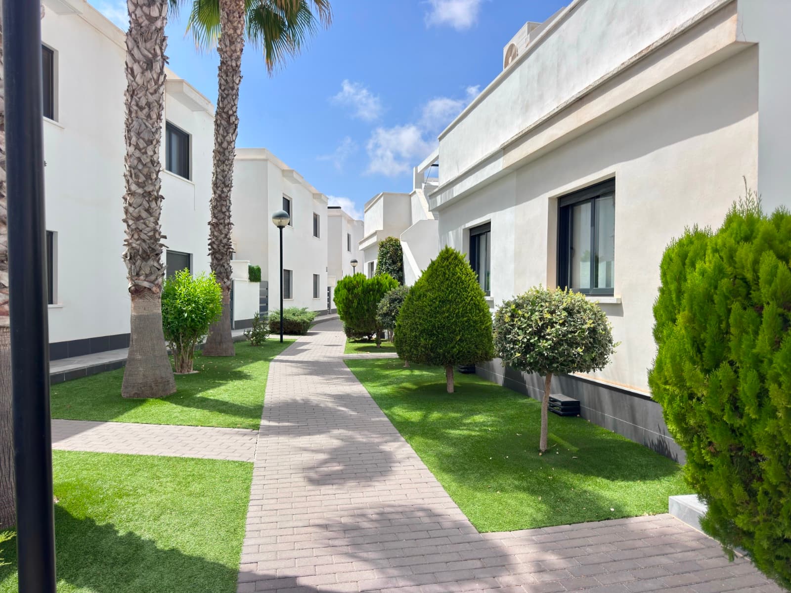 Geschakelde Woning met 3 slaapkamers in Cabo Roig - 42