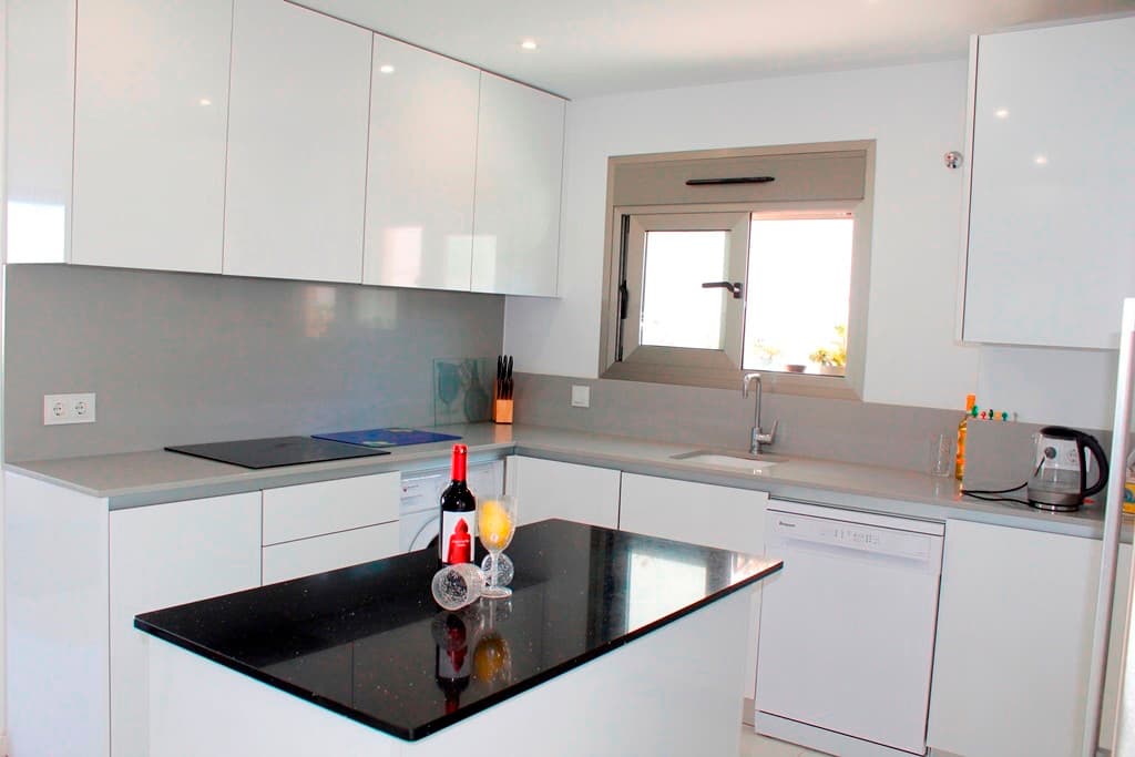 Villa - Chalet de 3 dormitorios en San Miguel de Salinas - 2