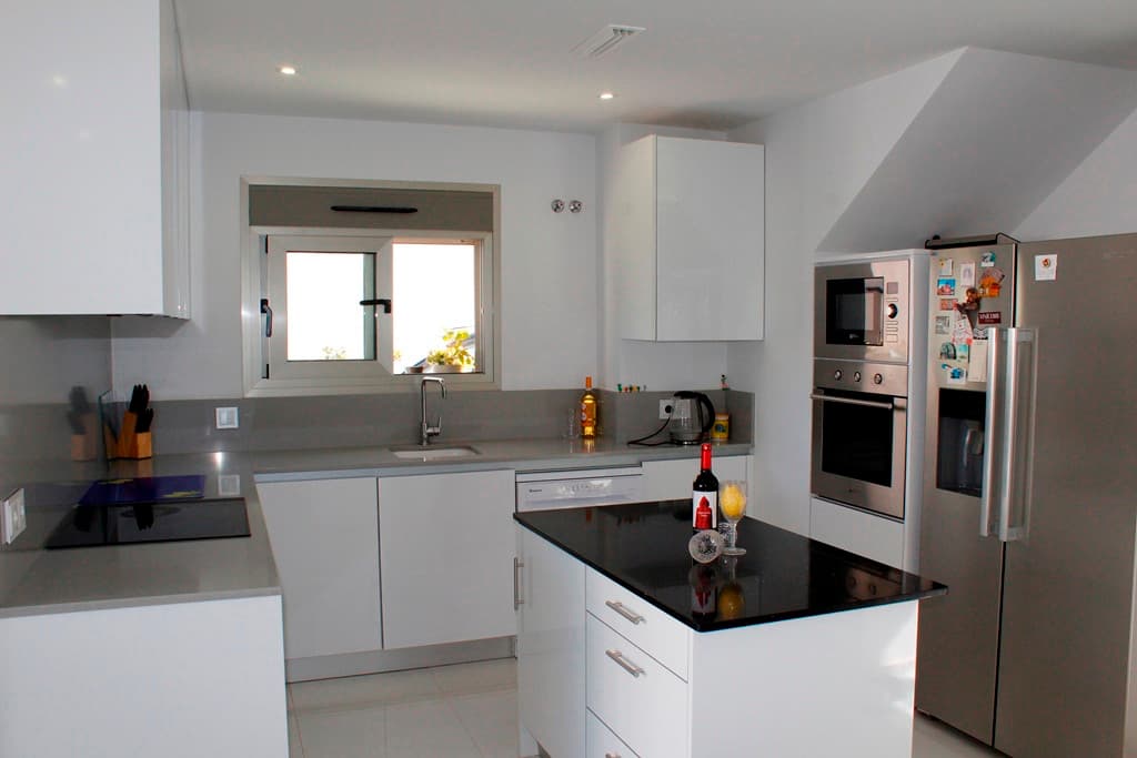 Villa - Chalet de 3 dormitorios en San Miguel de Salinas - 8