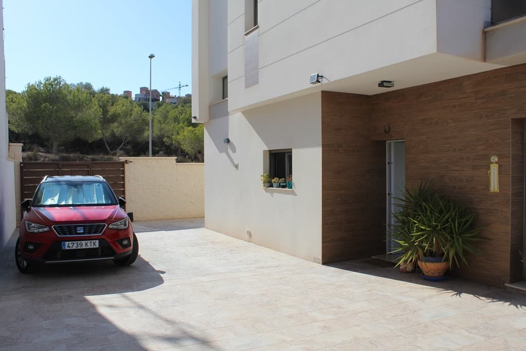 Villa - Chalet de 3 dormitorios en San Miguel de Salinas - 28