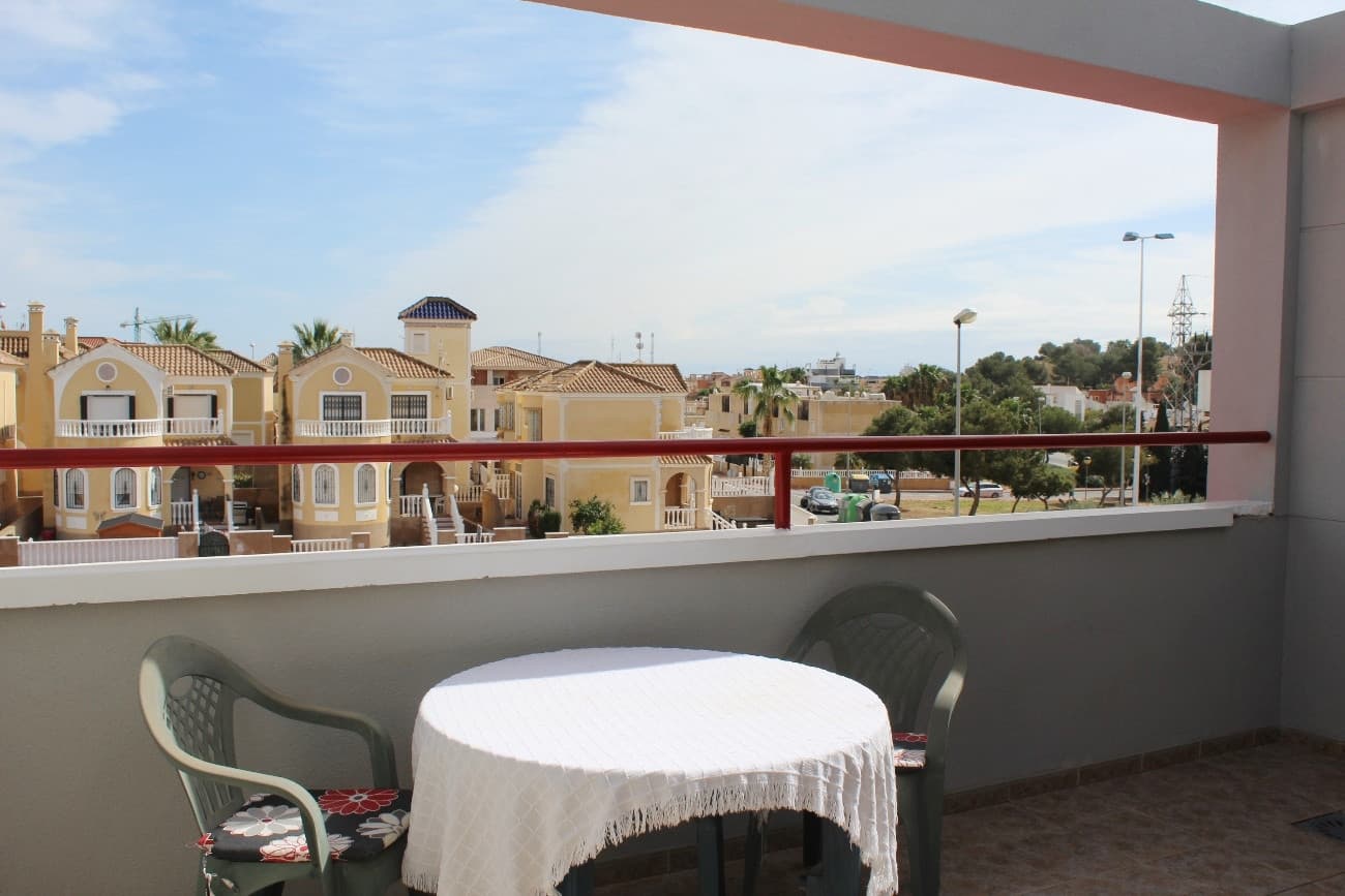 Tussenverdieping Appartement met 2 slaapkamers in Villamartin - 1