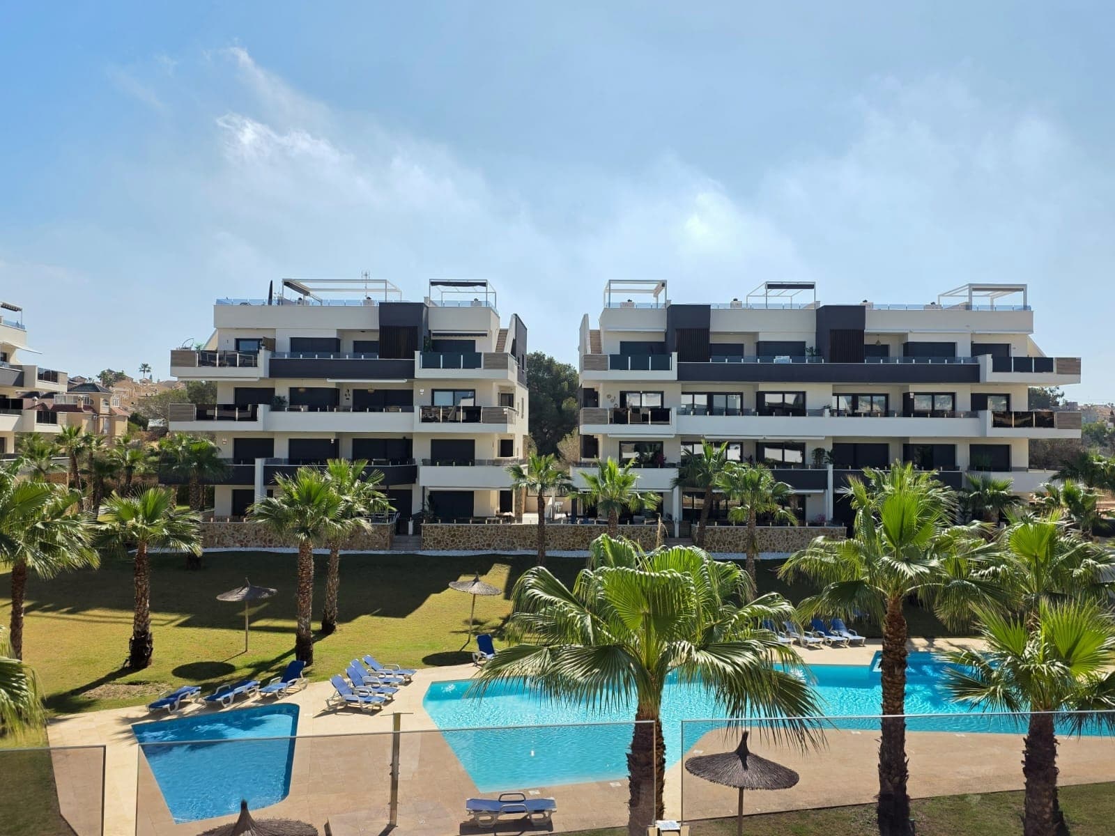 Tussenverdieping Appartement met 2 slaapkamers in Orihuela Costa - 32