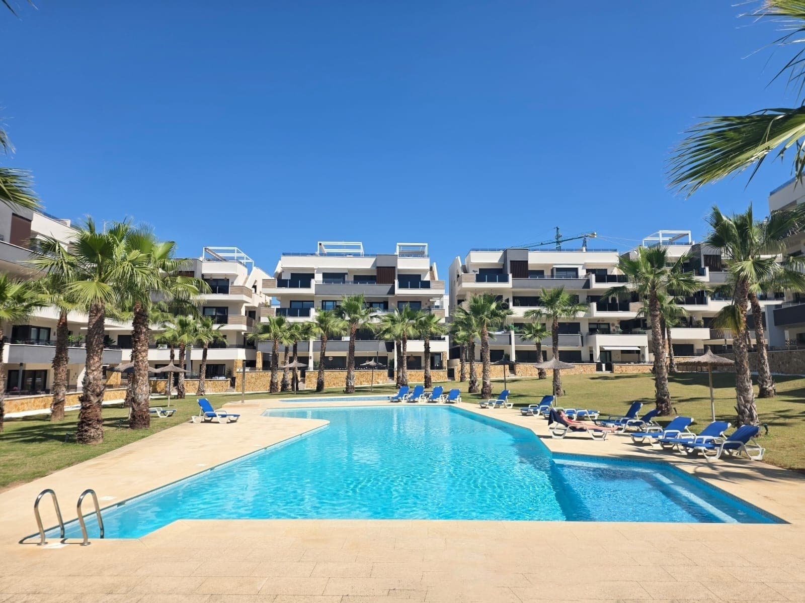 Tussenverdieping Appartement met 2 slaapkamers in Orihuela Costa - 33
