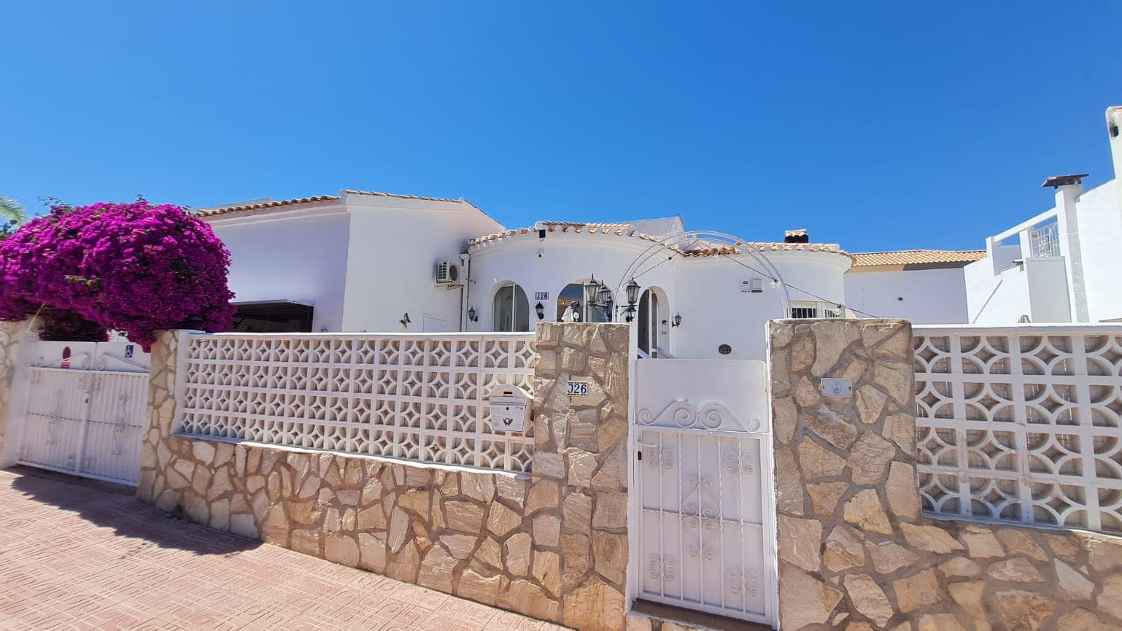 Villa - Chalet de 2 dormitorios en Orihuela Costa - 28