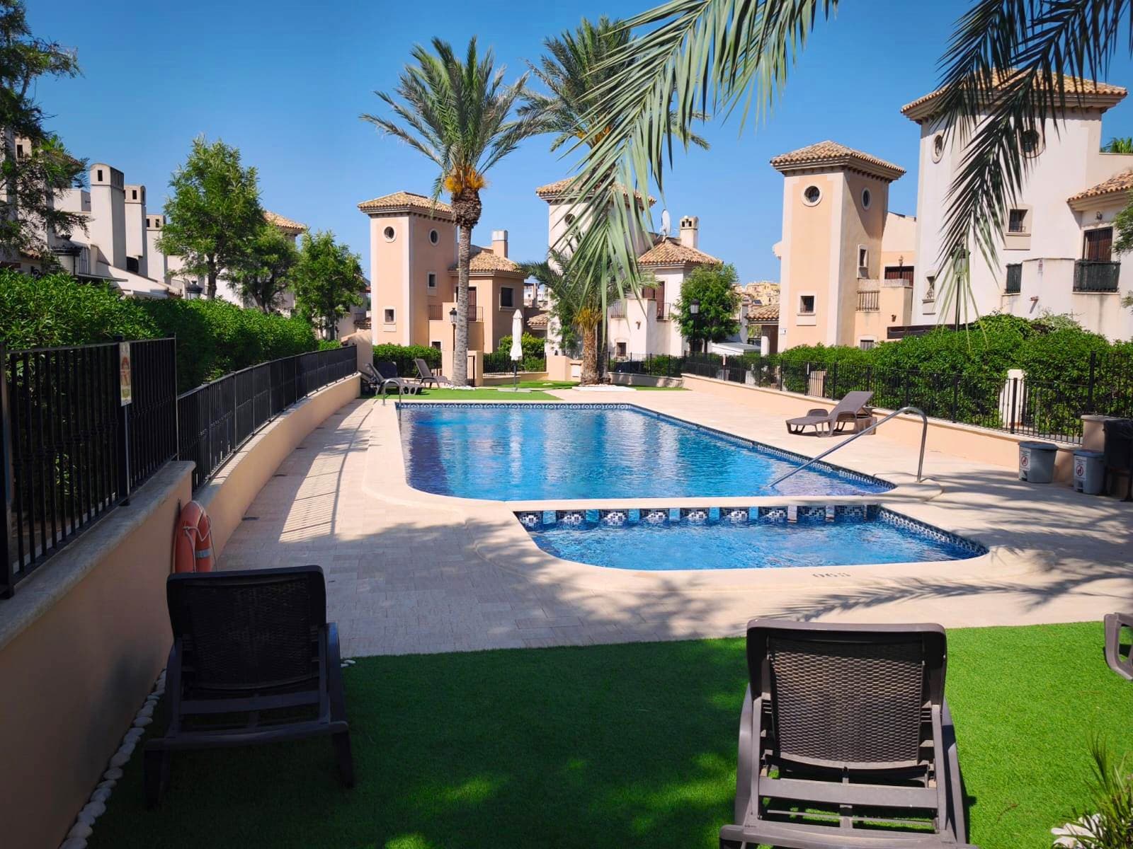 Geschakelde Woning met 3 slaapkamers in La Finca Golf - 3