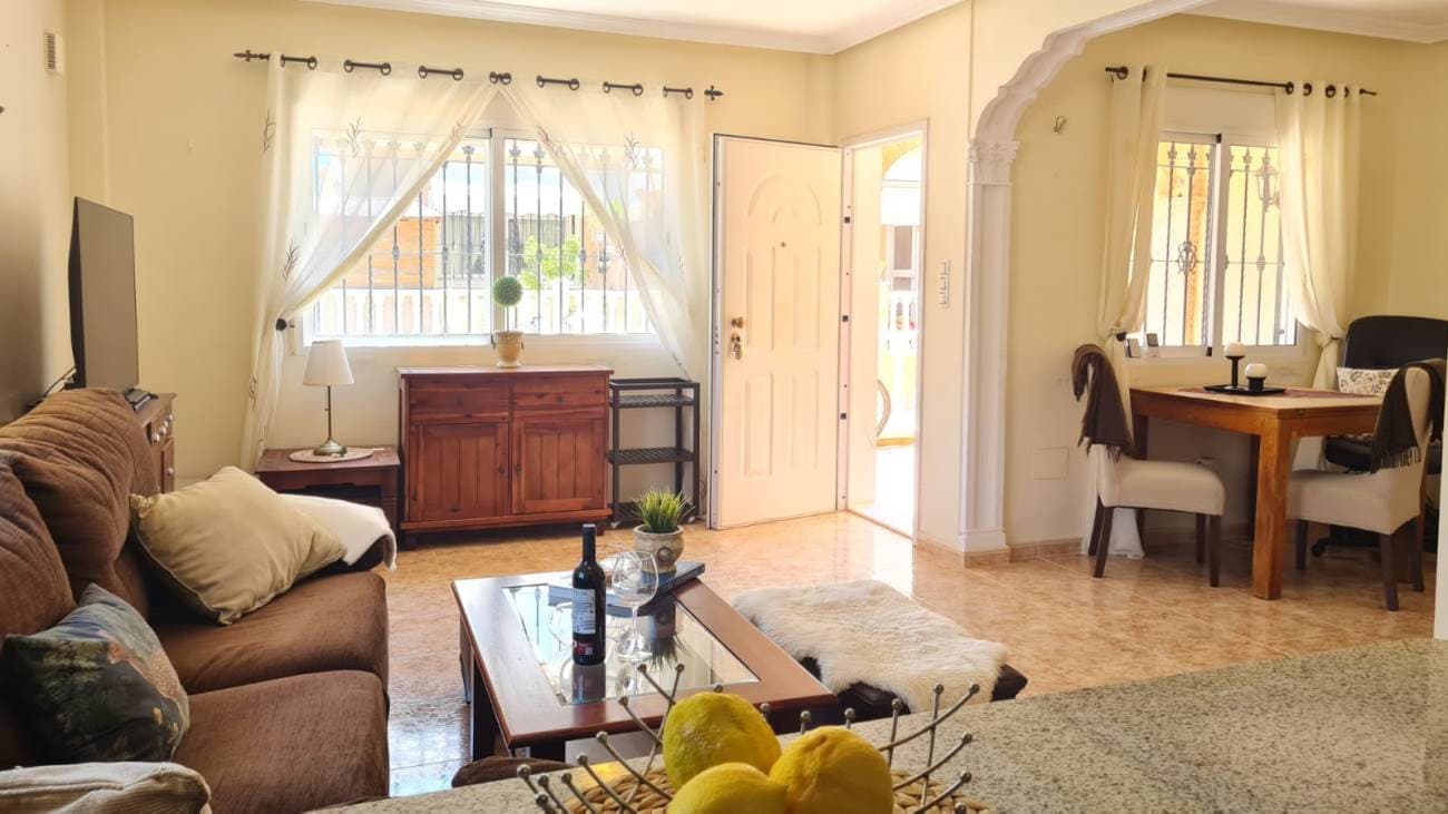 3 bed Detached Villa in Villamartin - 6