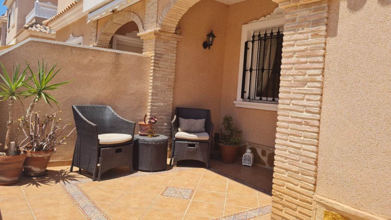 3 bed Detached Villa in Villamartin - 21
