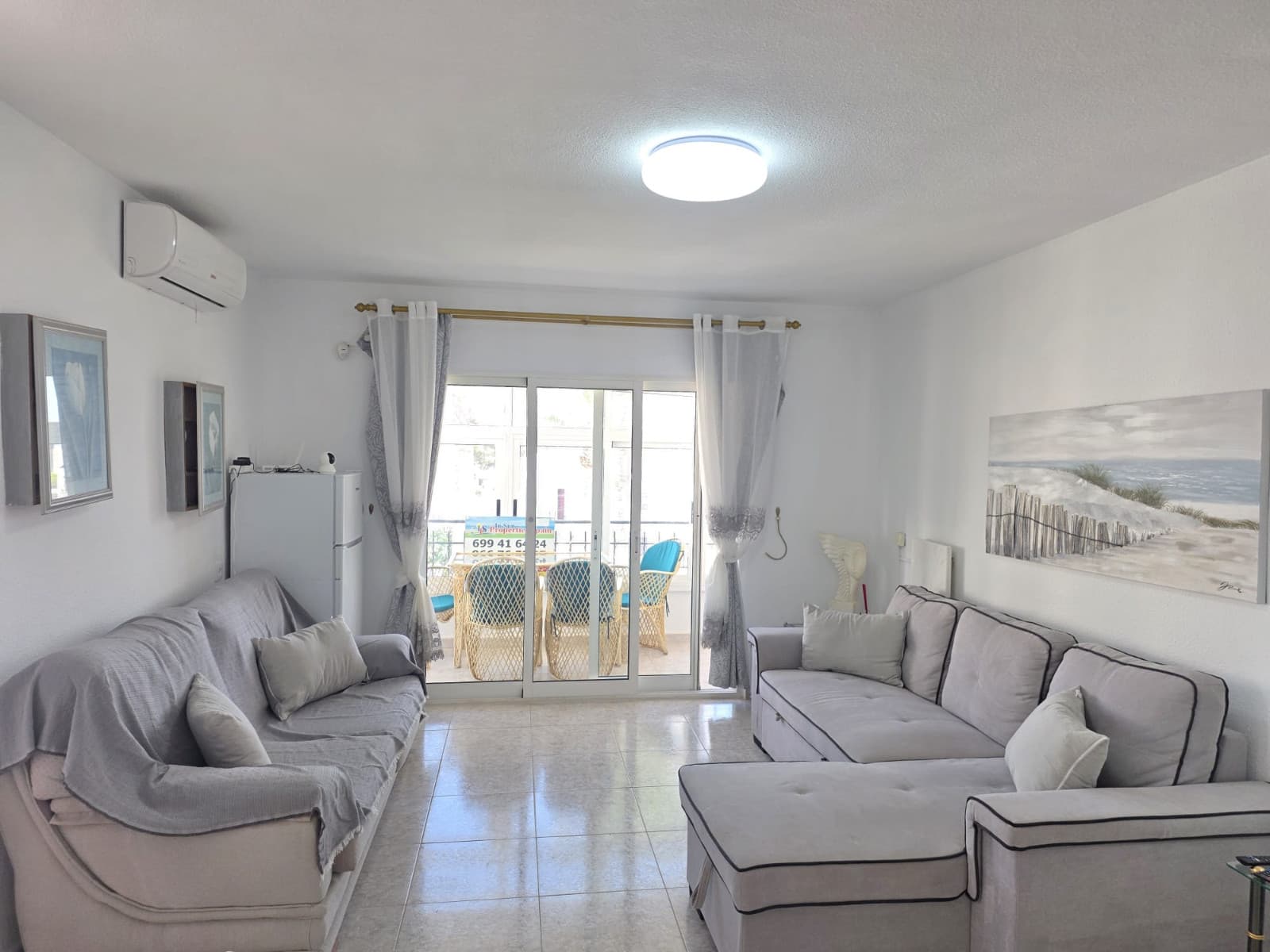 2 bed Middle Floor Apartment in Villamartin - 9