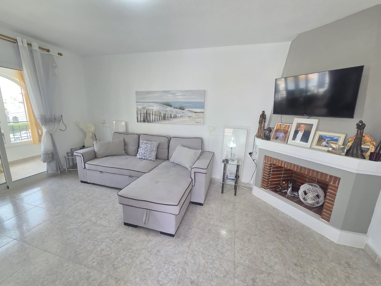 2 bed Middle Floor Apartment in Villamartin - 5