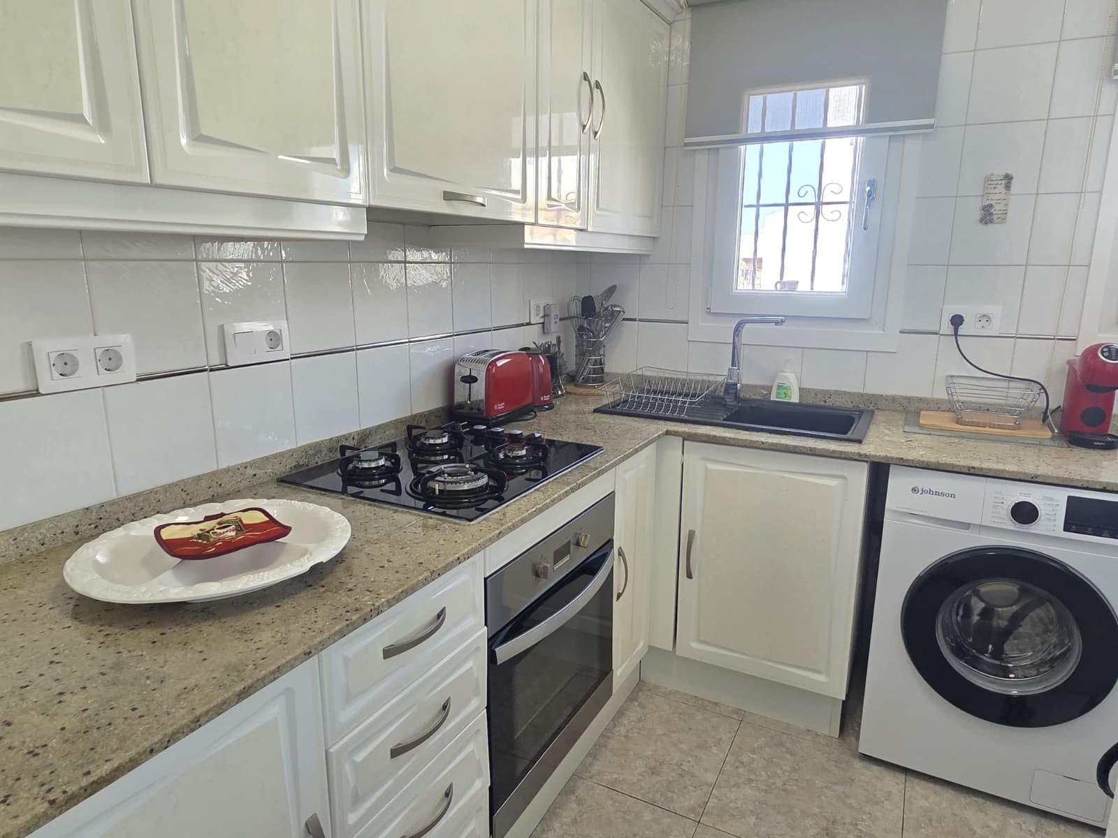 2 bed Middle Floor Apartment in Villamartin - 13