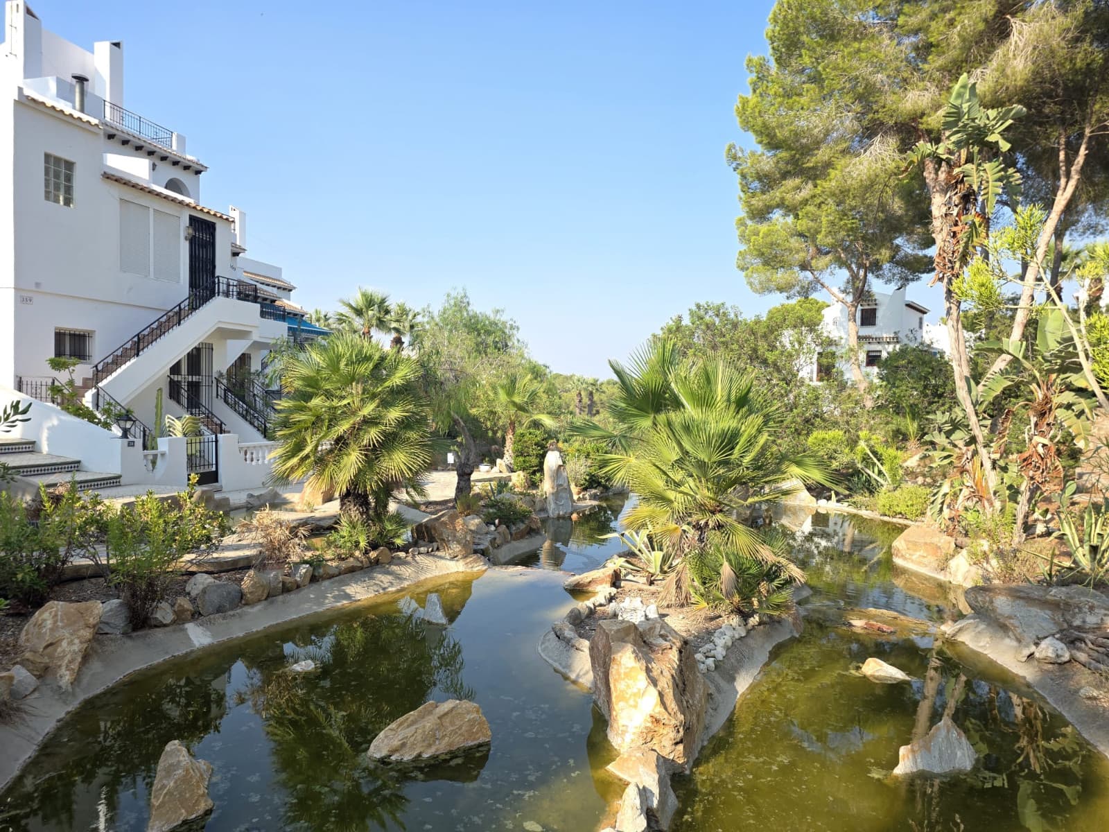 2 bed Middle Floor Apartment in Villamartin - 38