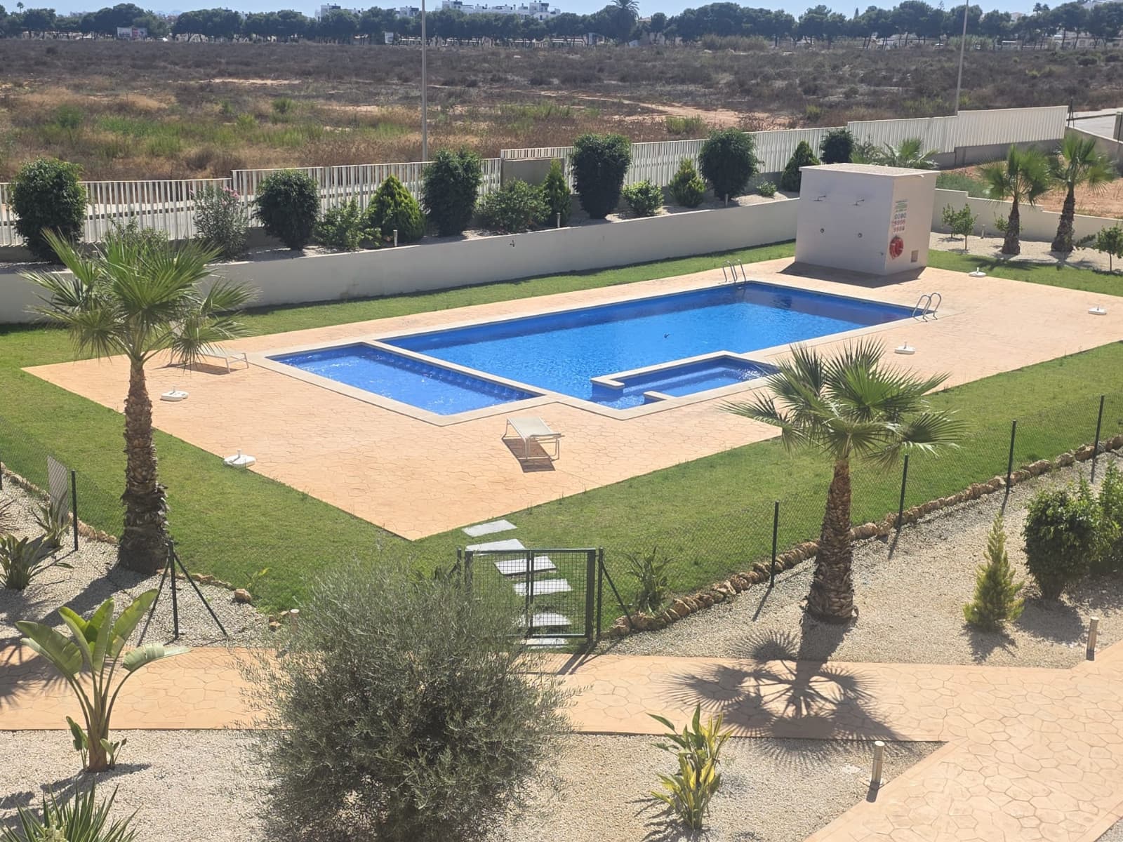 Apartamento Planta Media de 2 dormitorios en Villamartin - 28