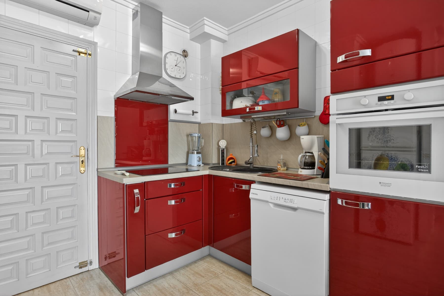 2 bed Middle Floor Apartment in Orihuela Costa - 6