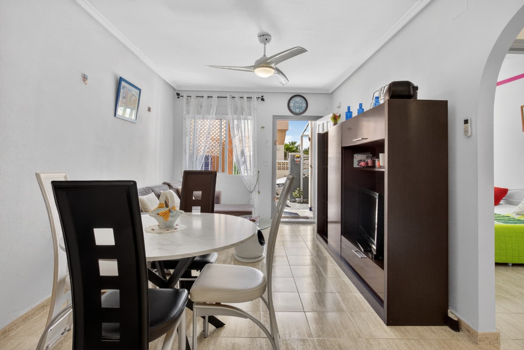 2 bed Middle Floor Apartment in Orihuela Costa - 2