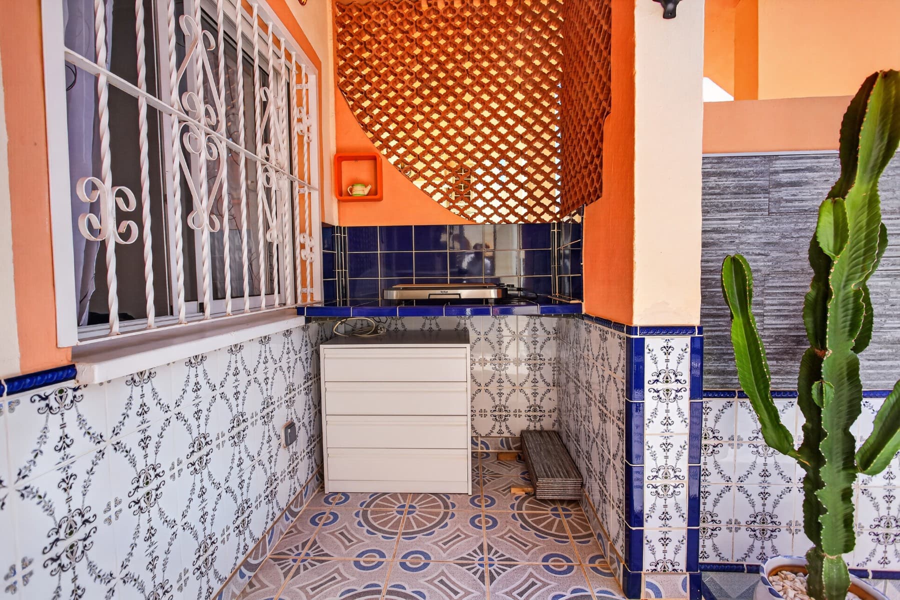2 bed Middle Floor Apartment in Orihuela Costa - 19
