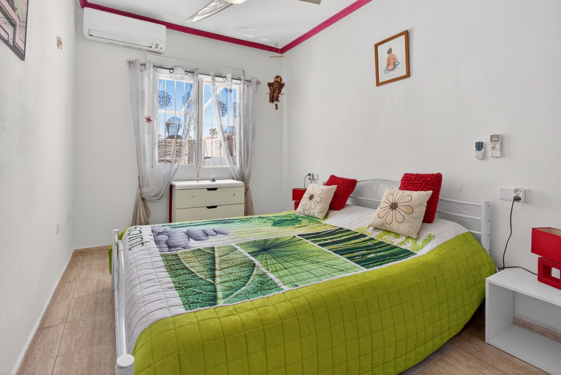 2 bed Middle Floor Apartment in Orihuela Costa - 9