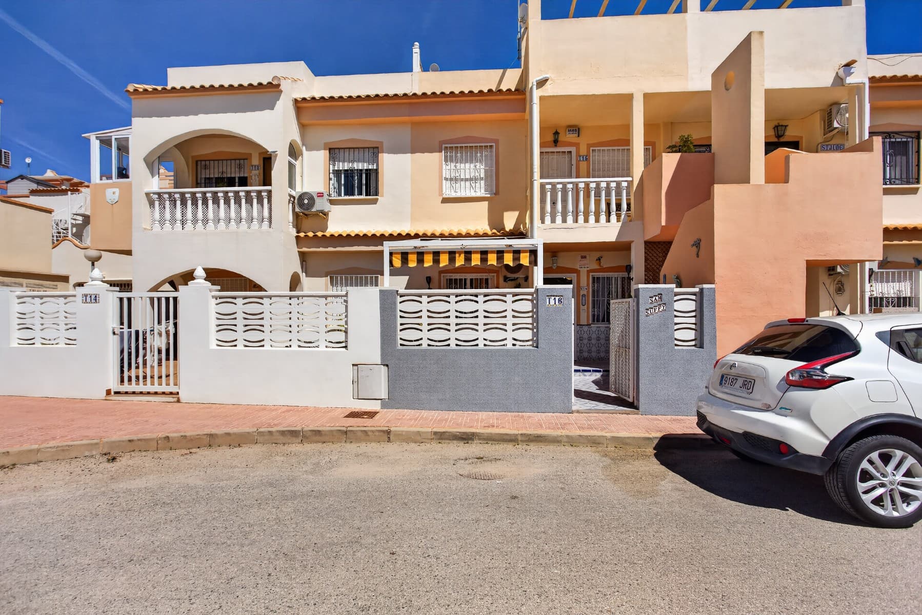 2 bed Middle Floor Apartment in Orihuela Costa - 20