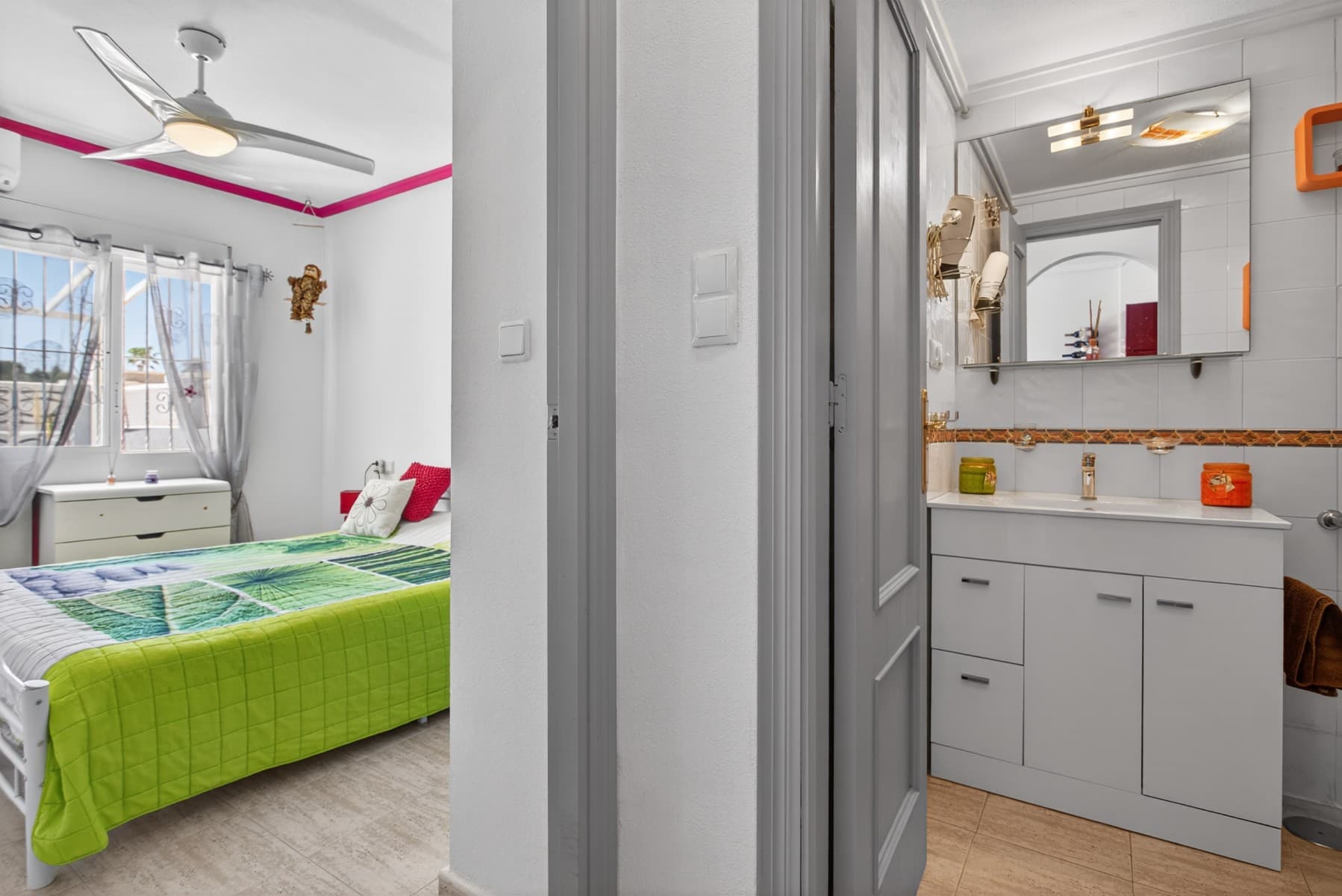 2 bed Middle Floor Apartment in Orihuela Costa - 8