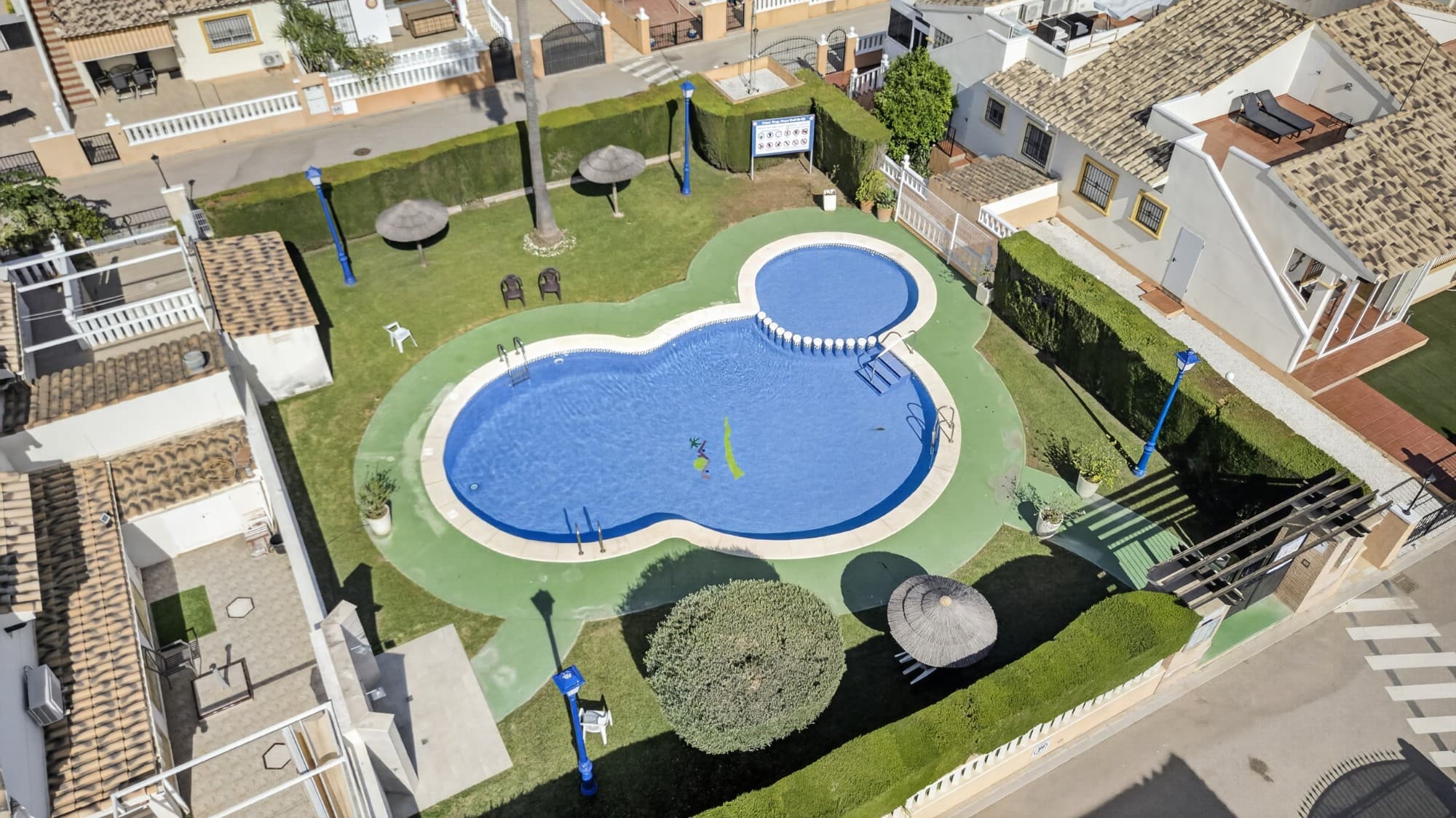 Vrijstaande Villa met 2 slaapkamers in Orihuela Costa - 29