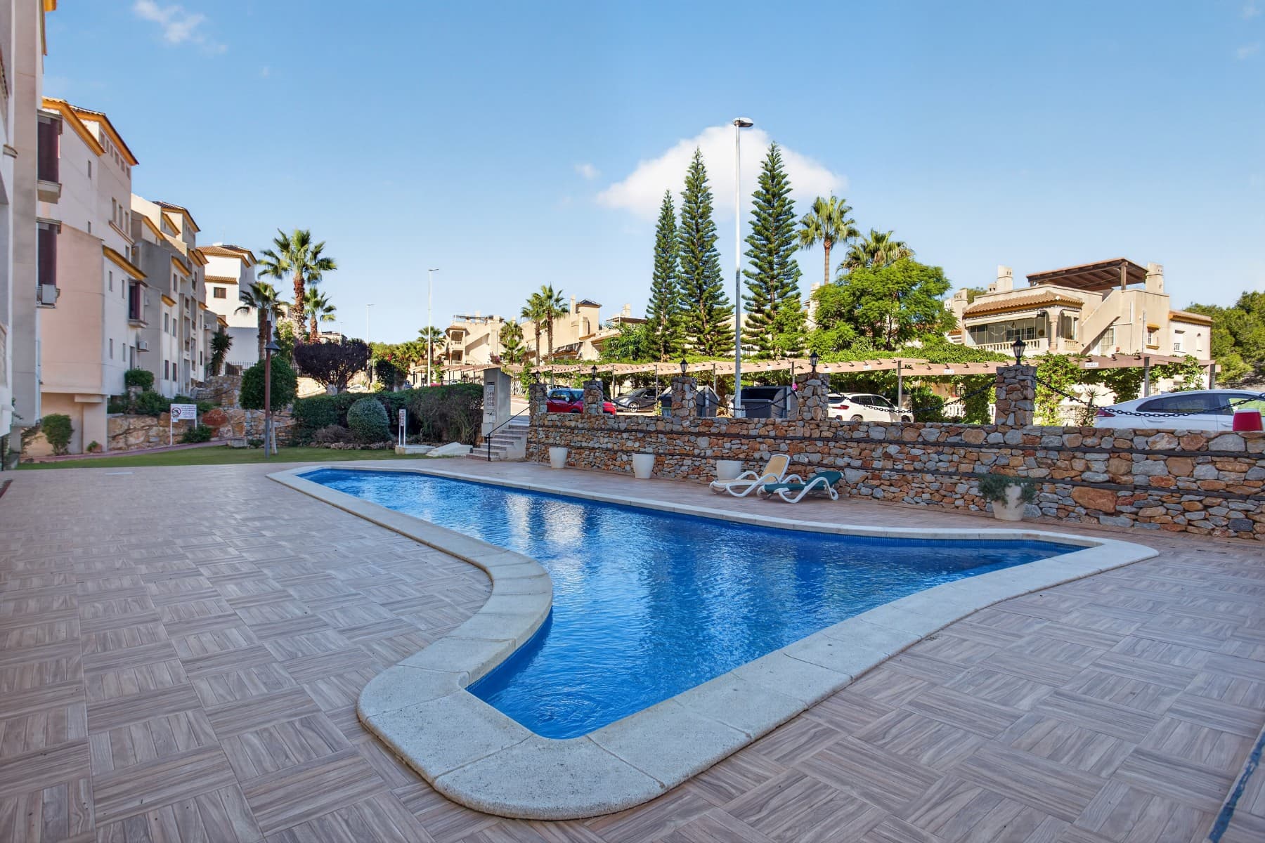 Apartamento Planta Media de 3 dormitorios en Orihuela Costa - 36