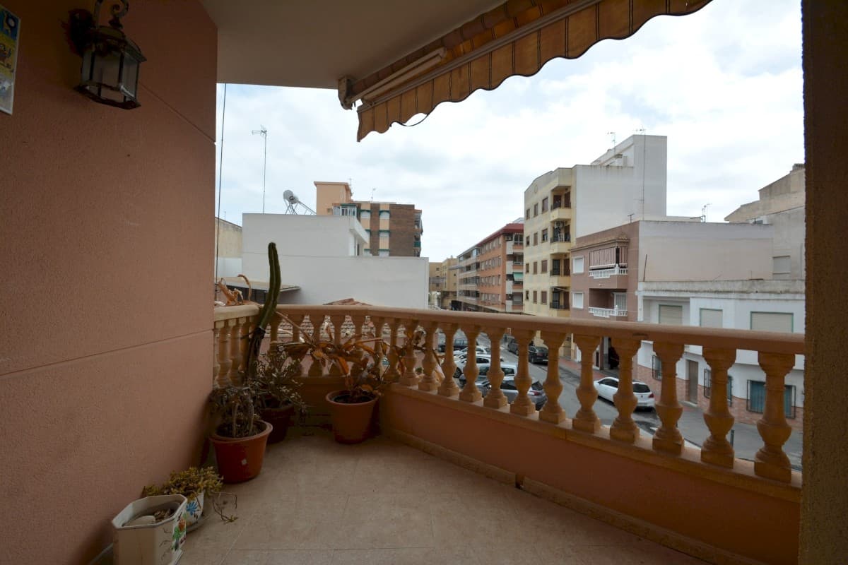 Villa - Chalet de 8 dormitorios en Guardamar del Segura - 10