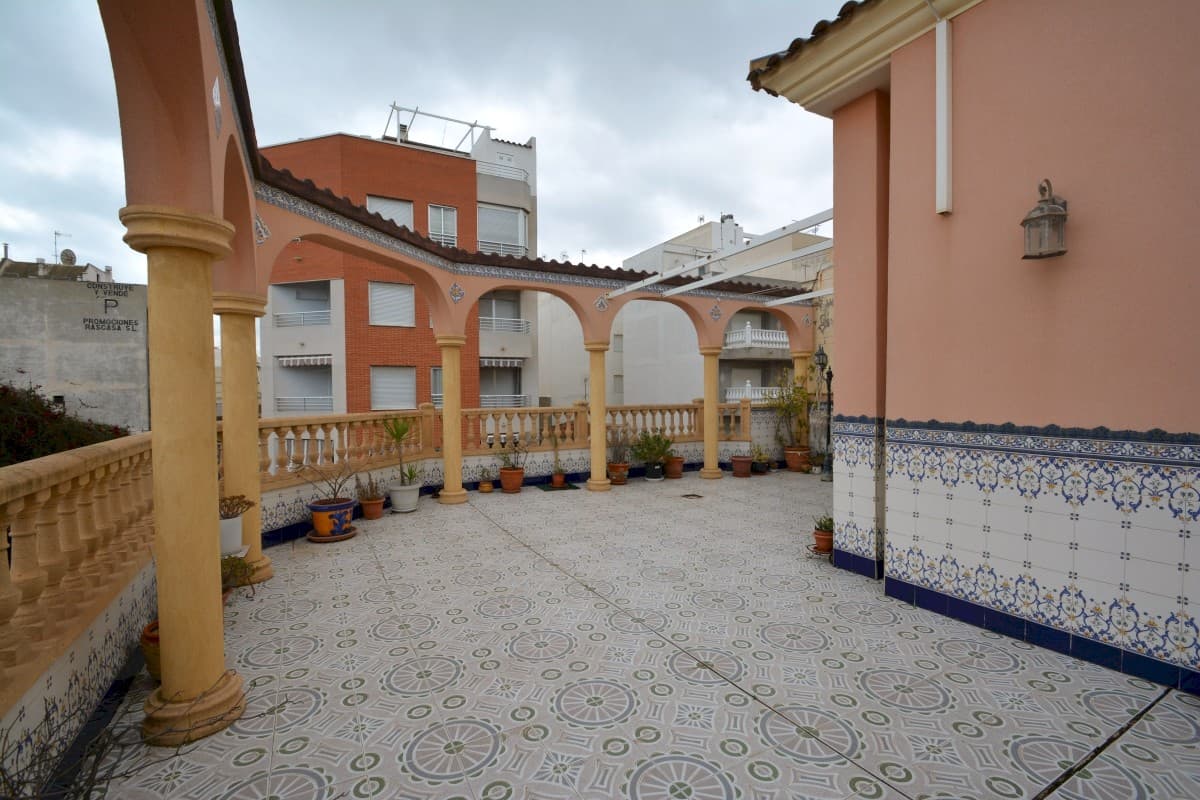 Villa - Chalet de 8 dormitorios en Guardamar del Segura - 2