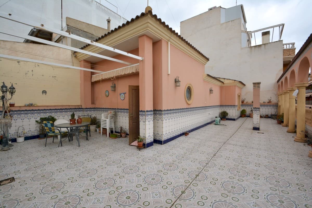 Villa - Chalet de 8 dormitorios en Guardamar del Segura - 3